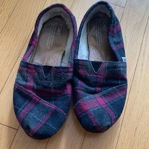 EUC Toms sz 8